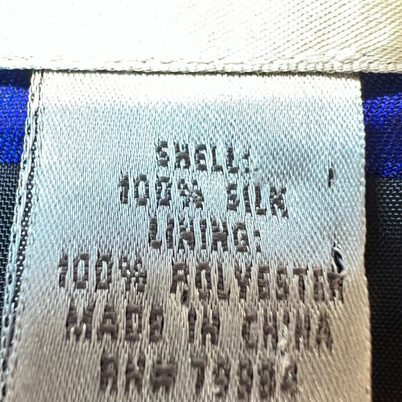 💙Chico's Royal Blue & Black floral pattern 100% Silk Jacket lined Size 3 (XL) - Picture 6 of 10